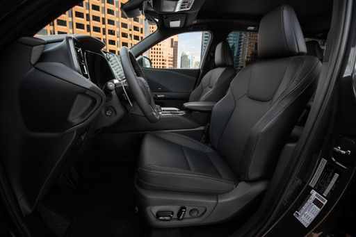 2025_Lexus_TX_350_Premium_007_RESIZED-1500x1000