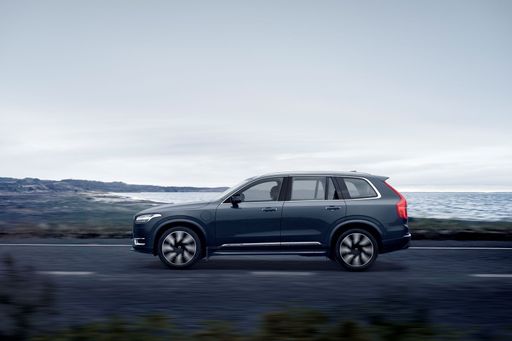 294651_XC90_Recharge_T8_AWD_Denim_Blue