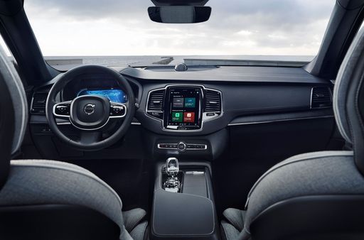 294870_XC90_Recharge_interior