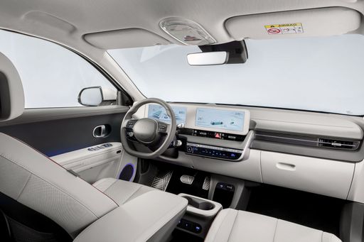 hyundai-ioniq-5-interior-05_jpg
