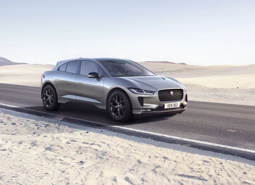Jag_I-PACE_22MY_Black_Exterior_20.04.21_001