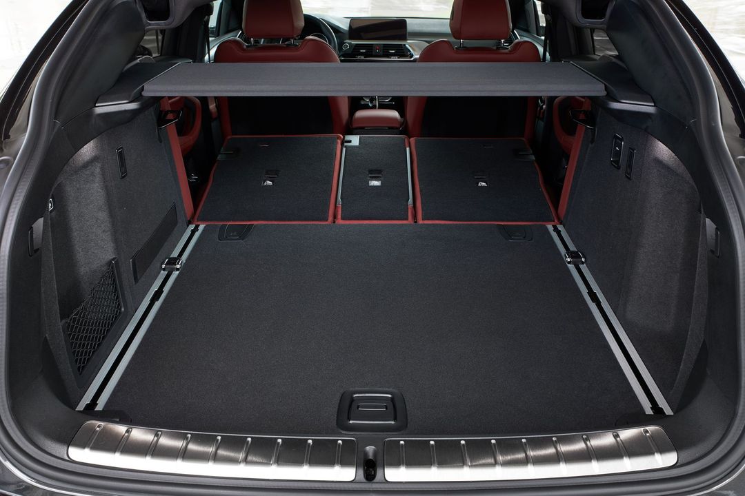 P90310884_highRes_the-new-bmw-x4-xdriv