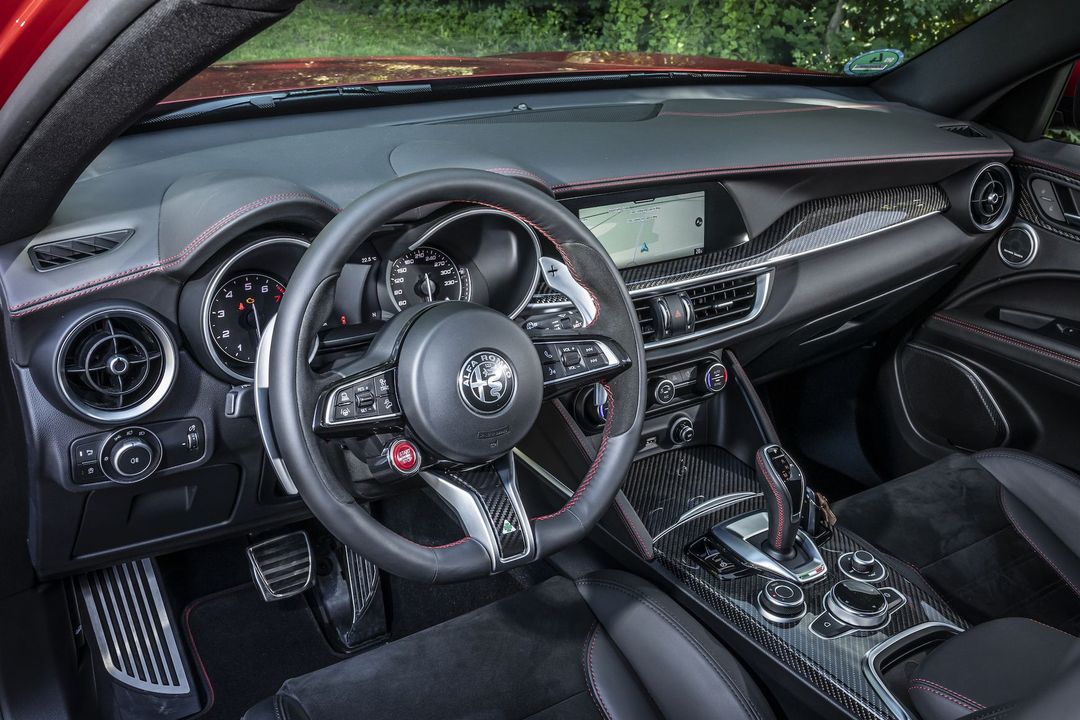 fca_germany_ag_alfa_romeo_stelvio_quadrifoglio_my_2020_001-5ed60c7e9b93b