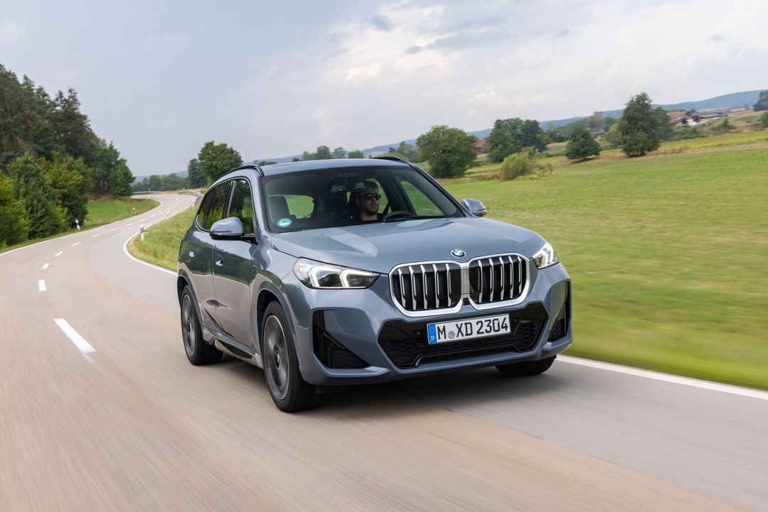 P90479901_highRes_bmw-x1-xdrive-23i-09