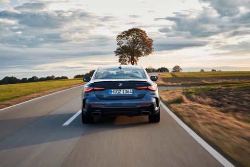 P90405284_highRes_bmw-m440i-xdrive-arc