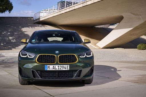 P90450445_highRes_bmw-x2-edition-xdriv