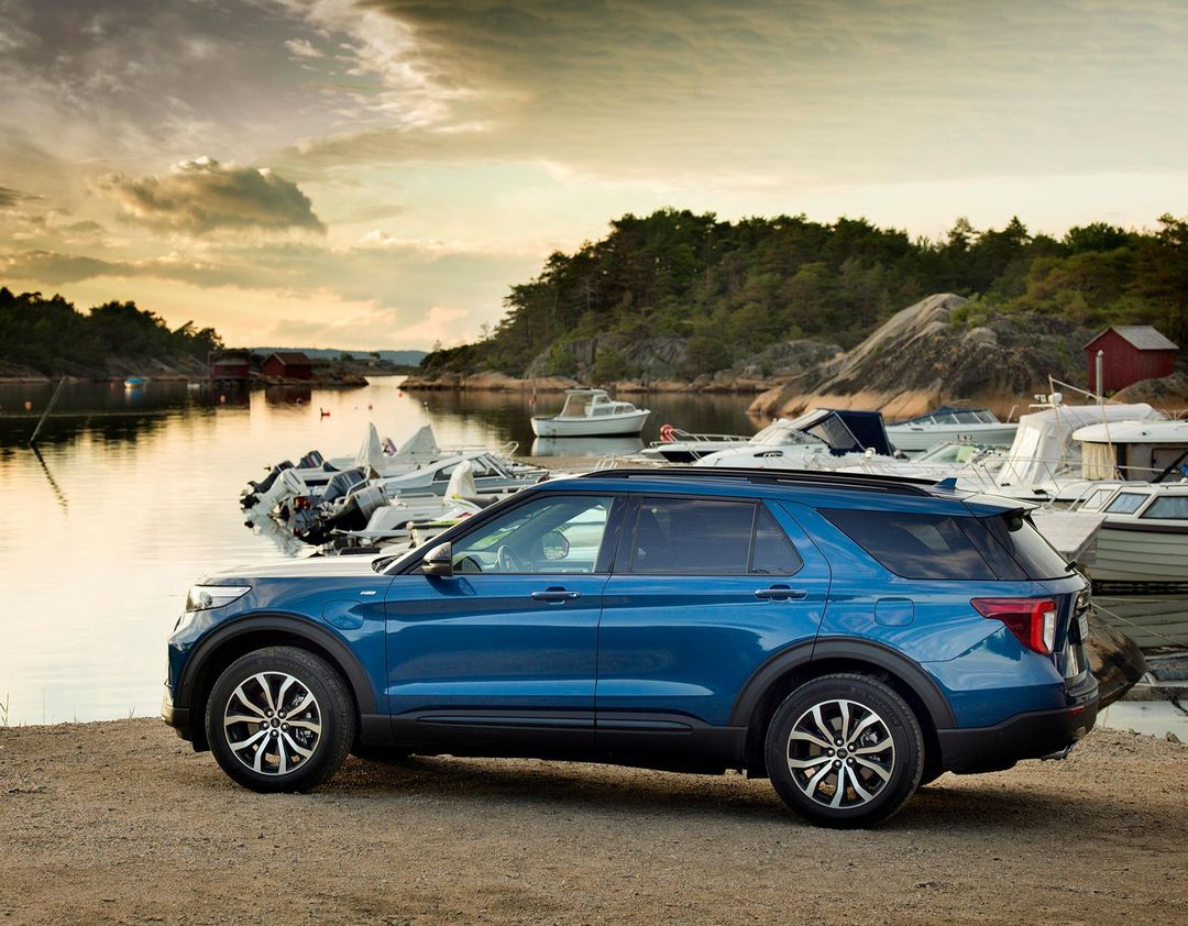 FORD_2020_EXPLORER_NORWAY_05-LOW